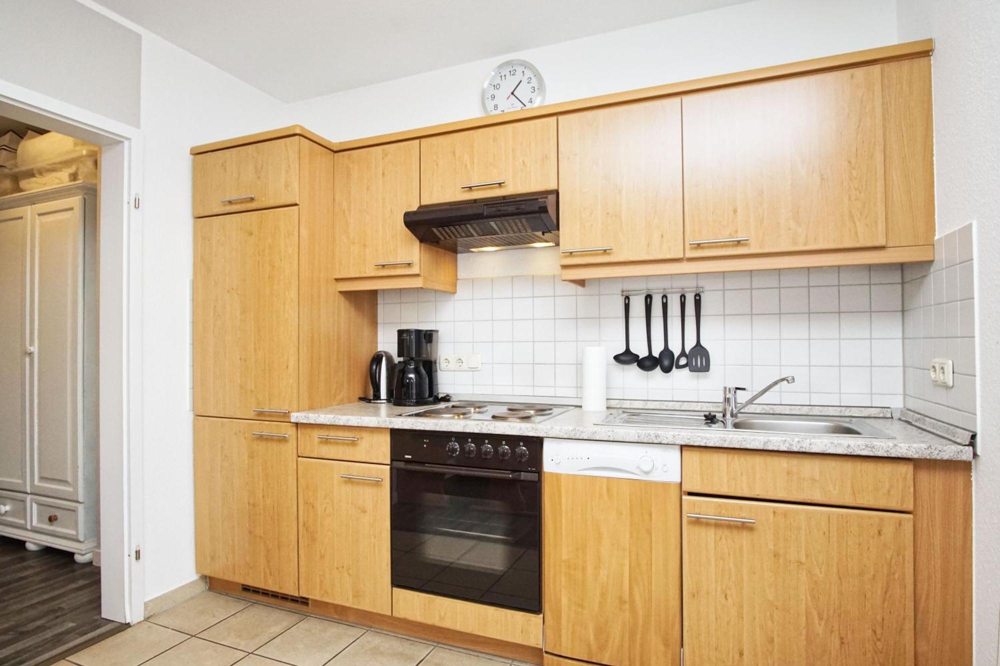 Zentrale Fewo Mit Balkon, Gratis Nutzung Vom Ahoi Erlebnisbad Und Sauna In Sellin - Villa Buskam Fewo 27 Goehren  Extérieur photo