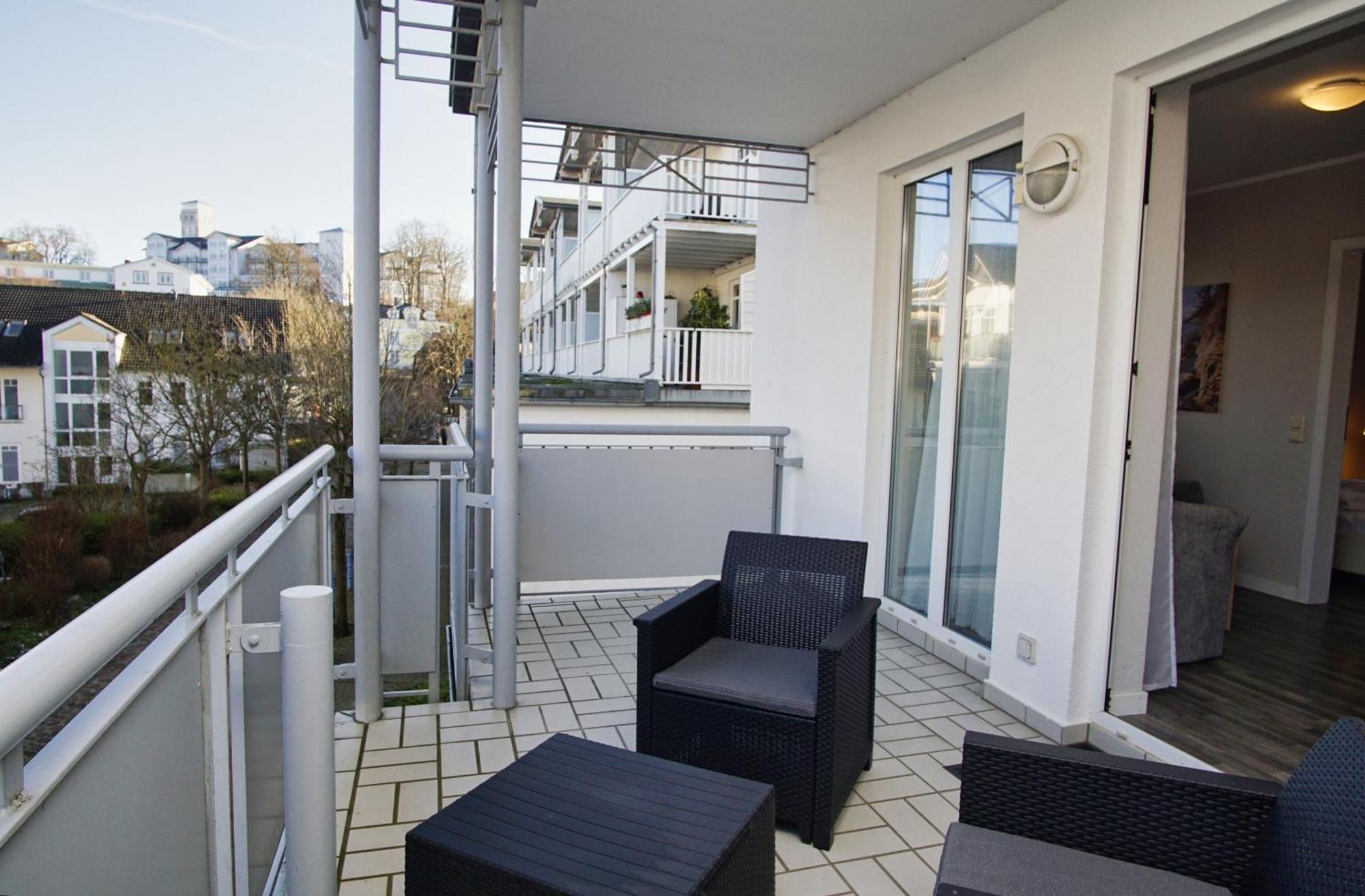 Zentrale Fewo Mit Balkon, Gratis Nutzung Vom Ahoi Erlebnisbad Und Sauna In Sellin - Villa Buskam Fewo 27 Goehren  Extérieur photo